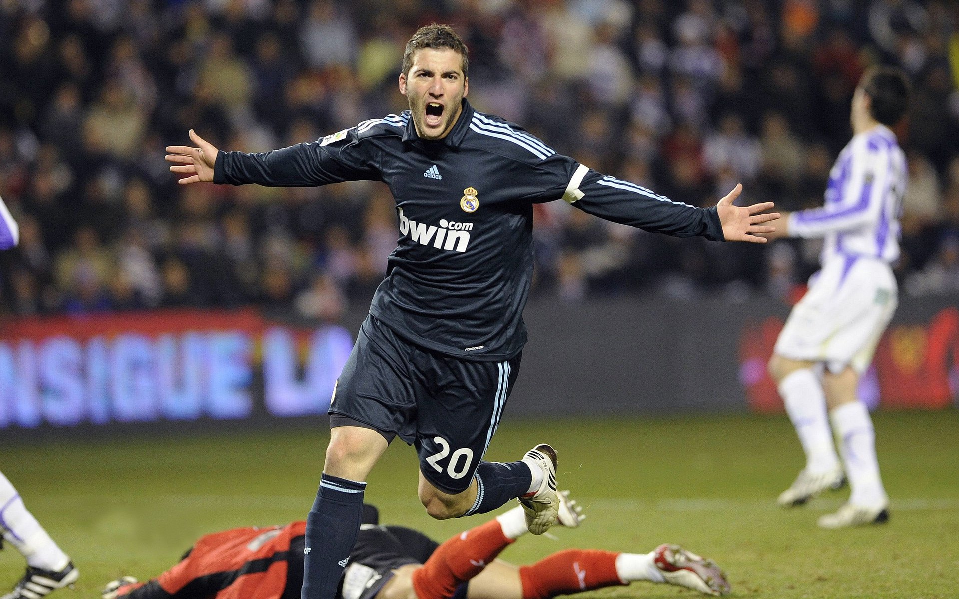 NBA最经典的10个扣篮，nba 10大扣篮